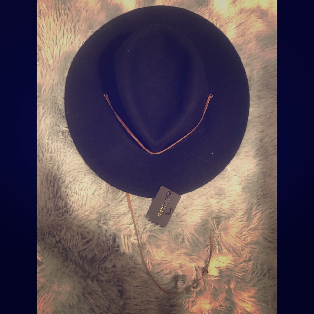 Forever 21 -Felt/Floppy Hat